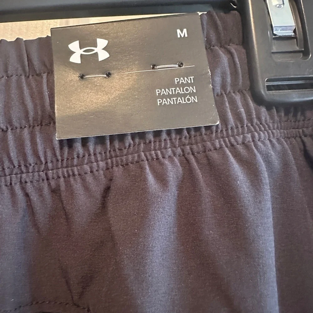 Under Armour Womens Dark Cargo Pants - Picture 3 of 3